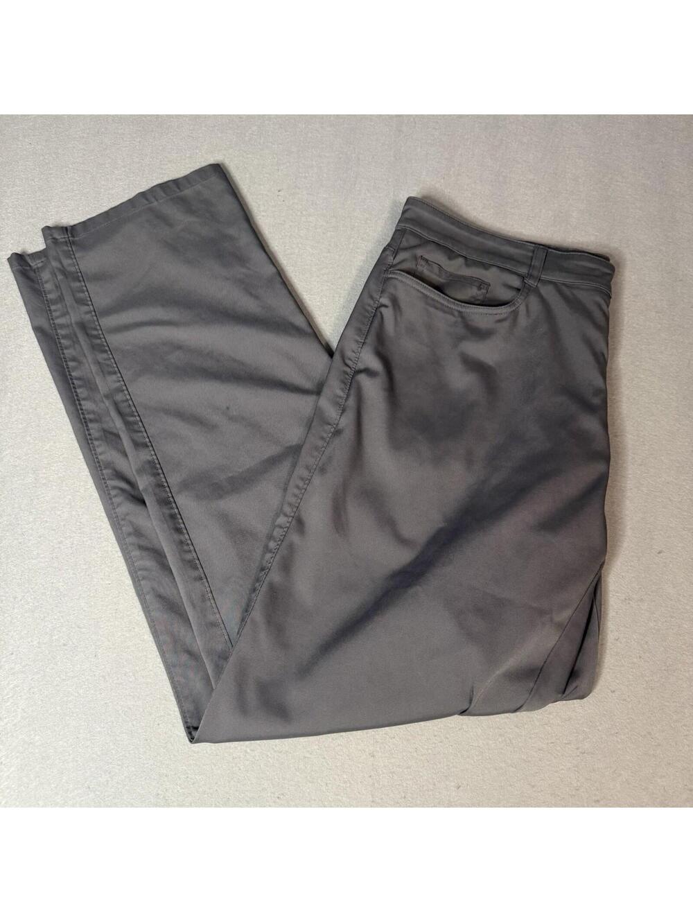PGA Tour Men's Size 34x32 Gray Golf Pants Athletic Stretch Comfort